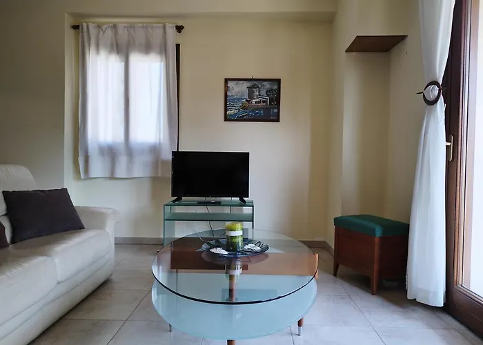 Estia Kleio * Káto Gatzéa