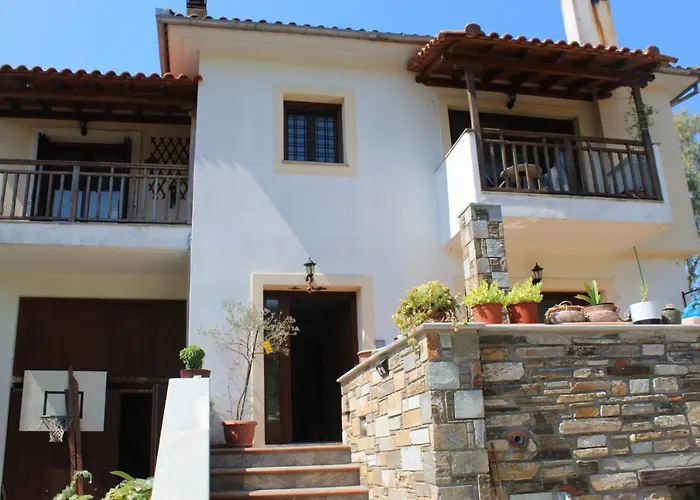 Estia Kleio Káto Gatzéa